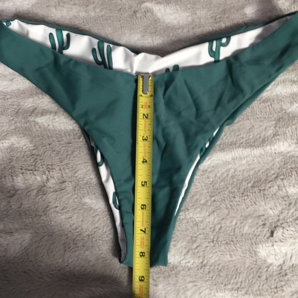Zaful cactus print bikini set with reversible bottoms size 6/M - Picture 9 of 10